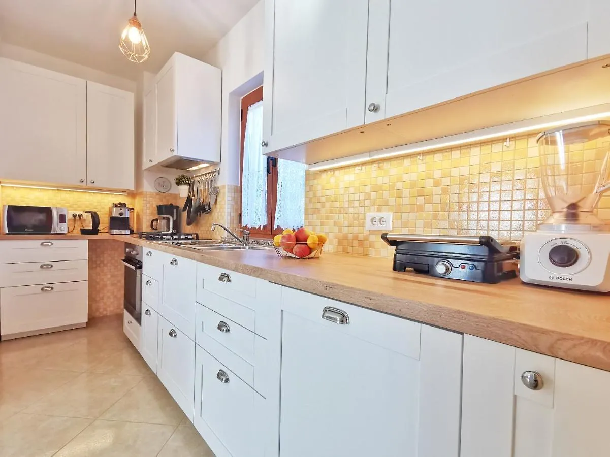 Apartment Artemis Višnjan