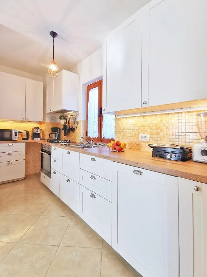 Apartment Artemis Višnjan